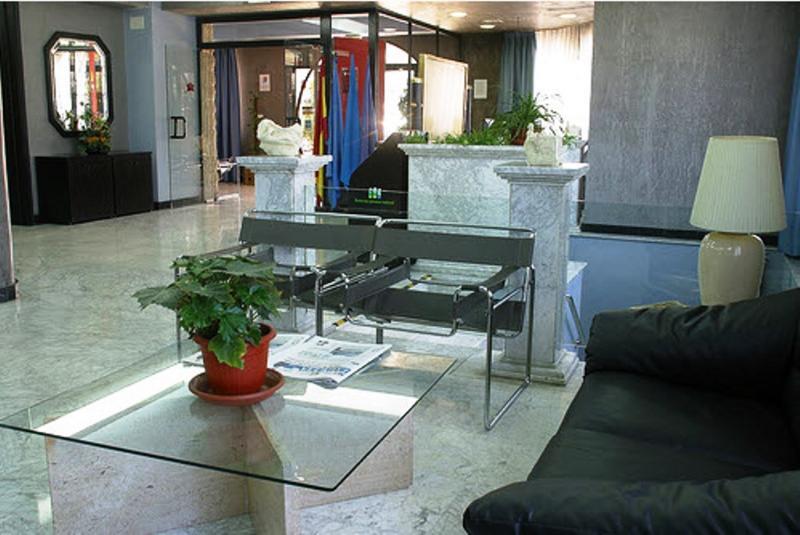 Hotel House Lomas 3*